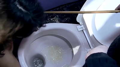 Superba mea sclavă sexuală privată Melanie Memphis. Ea este sclava mea preferată, arată inocentă, tânără, îi place sexul anal, jocurile de rol și o pot folosi oricând vreau. Partea 1.